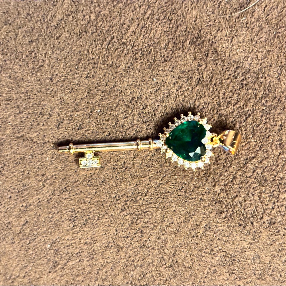 Pretty Bird  Rose Gold and Green Key Pendant Necklace